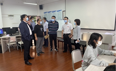 重庆城市职业学院领导看望慰问技能大赛备赛师生团队
