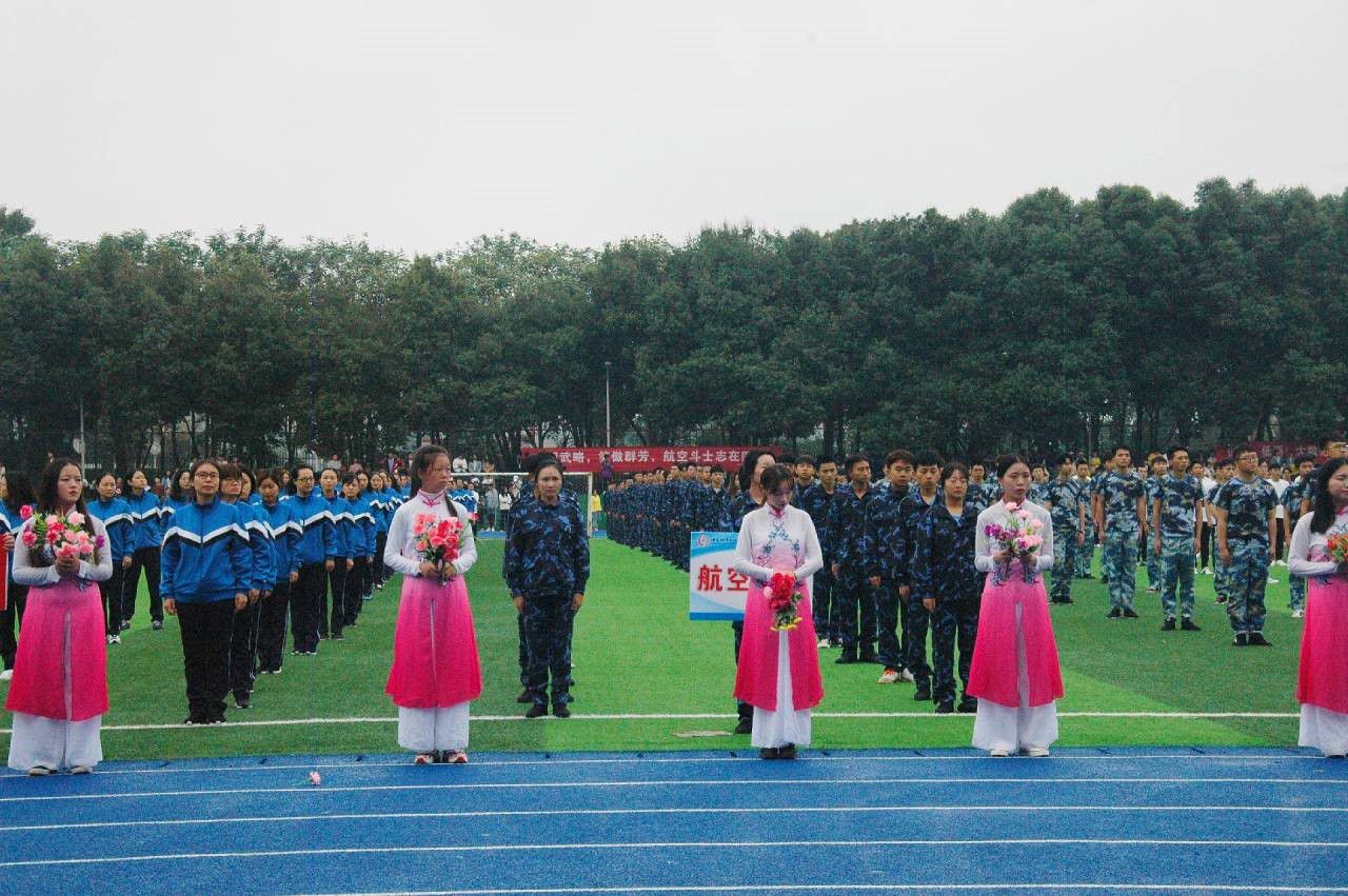 有你有我 共同拼搏 ——重庆城市职业学院2019年秋季运动会（2019.10.24）2.jpg