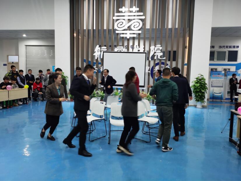 晚会3.JPG