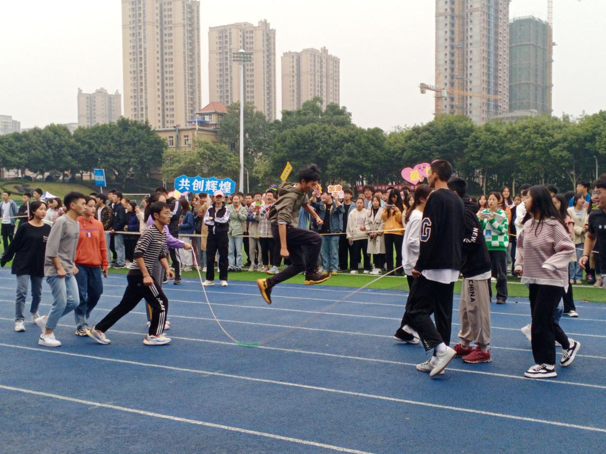 2021年秋季运动会纪实信息与智能工程系以运动之名赴青春之约